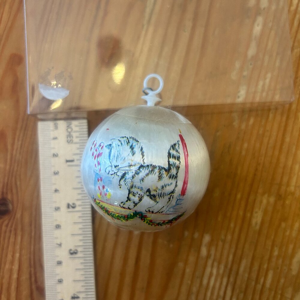 Vintage Shiny Brite Satin String Kitten Christmas Ornament - Picture 2 of 3